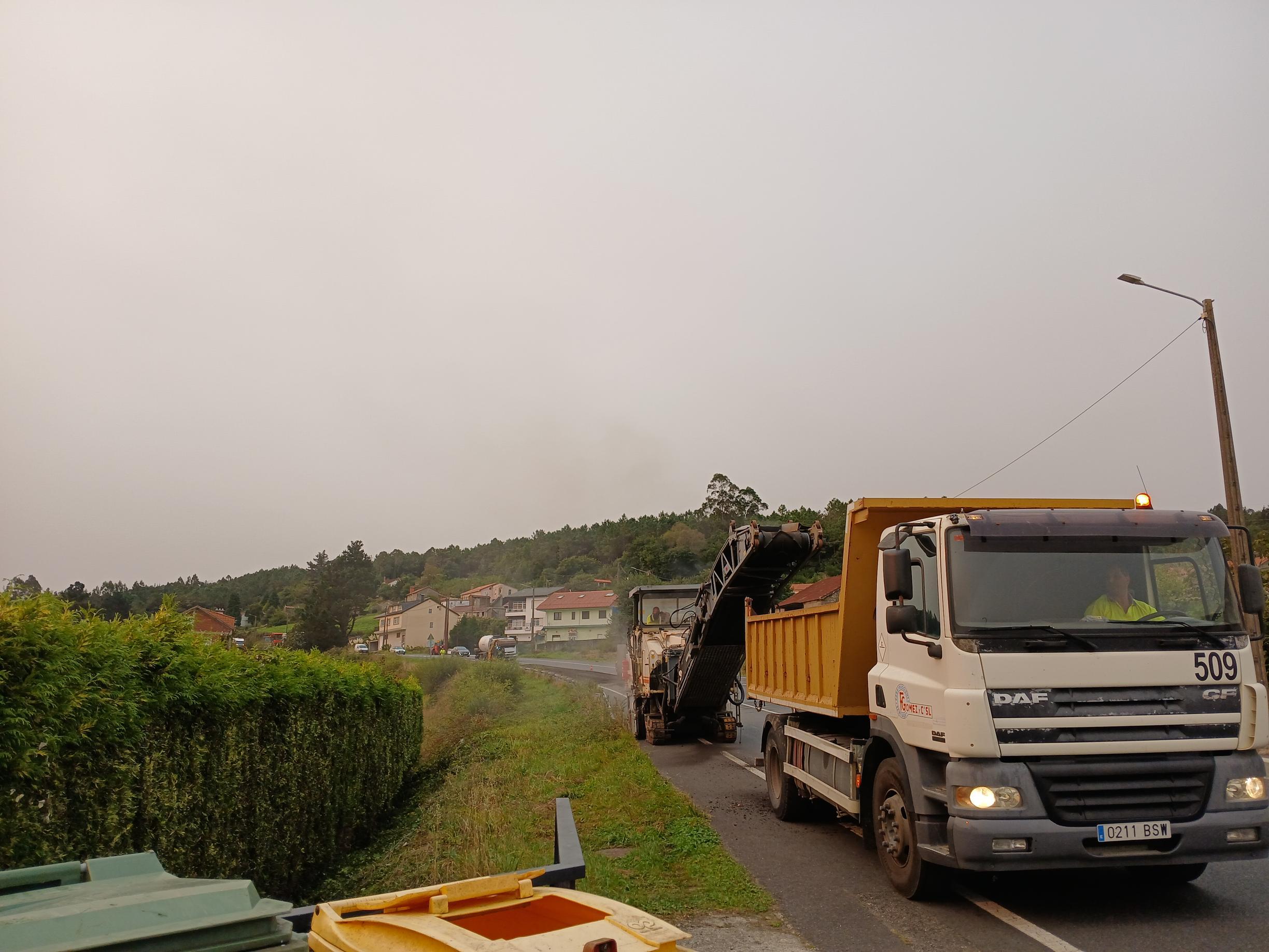 obras-mejora-firme-carretera-AC-552-corte-trafico-vimianzo