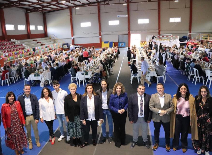 xunta-asiste-tradicional-almuerzo-homenaje-mayores-portas