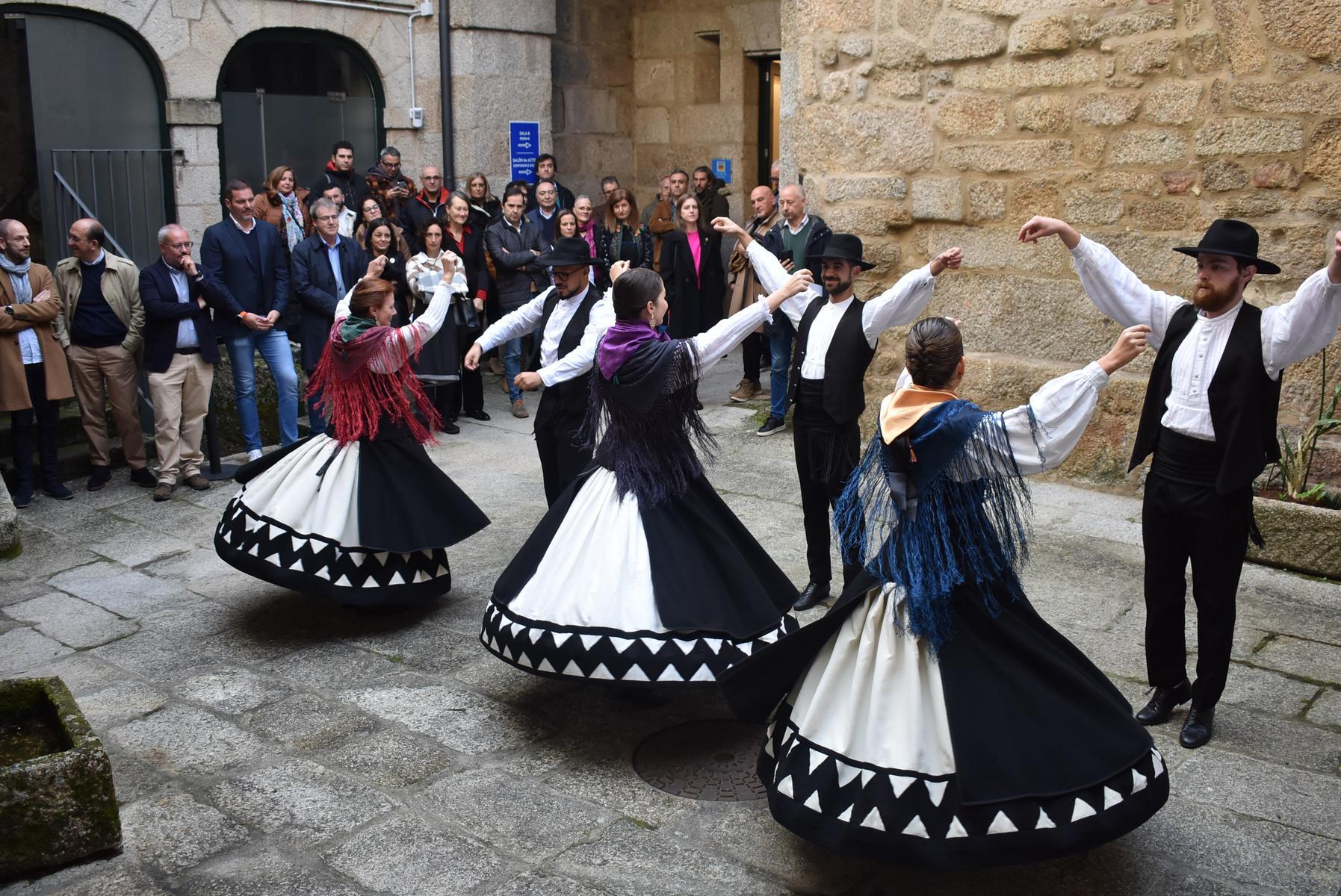 lopez-campos-anuncia-xunta-iniciara-tramites-bien-interes-cultural-musica-baile-tradicionales